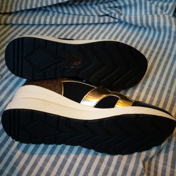 Brand New MK Liv logo mixed-media wedged sneakers size 9.5 womens - Picture 4 of 5